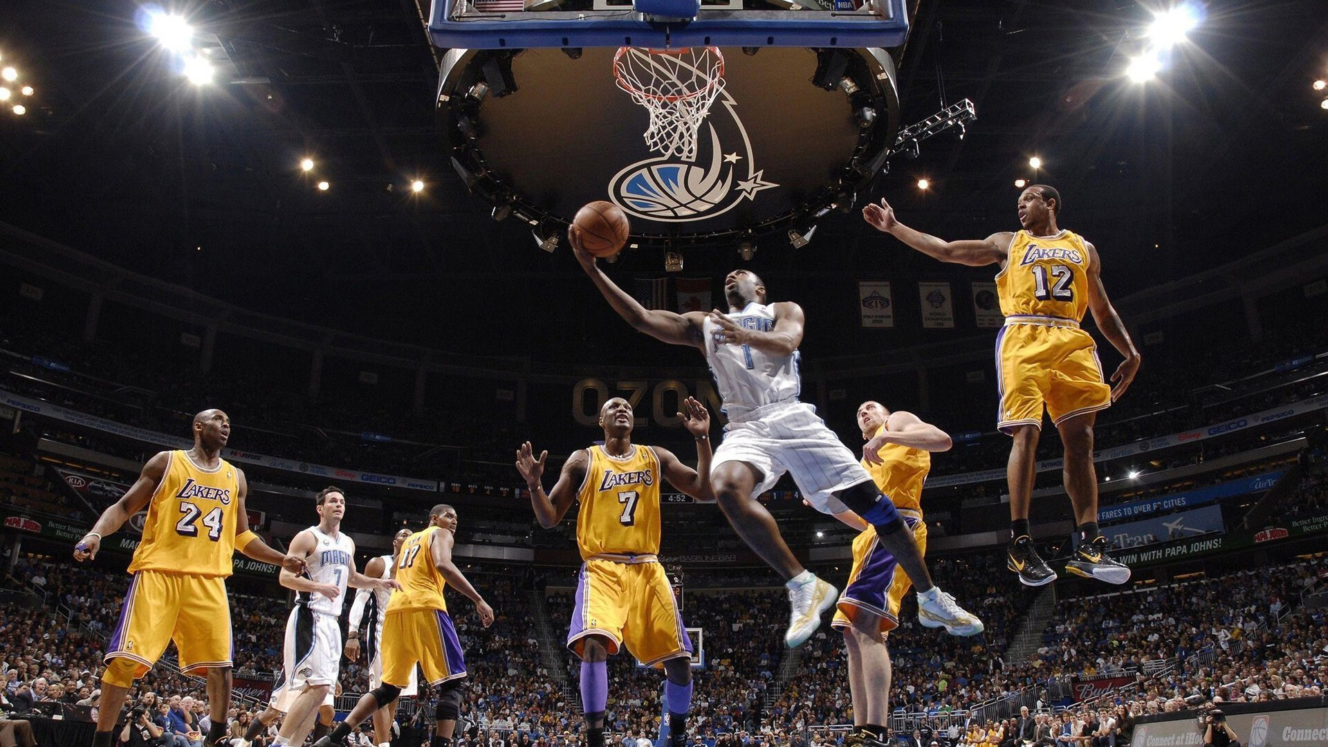 NBA球星外线爆发烧穿篮网：联盟巨星的巅峰对决